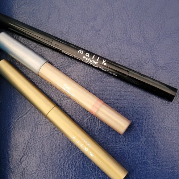 Mally cosmetics Box of 10 bundle New - Picture 7 of 10